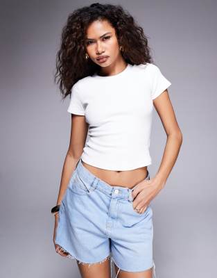 Princess Polly - Baseline - Hvid ribstrikket cropped baby-T-shirt - view 1
