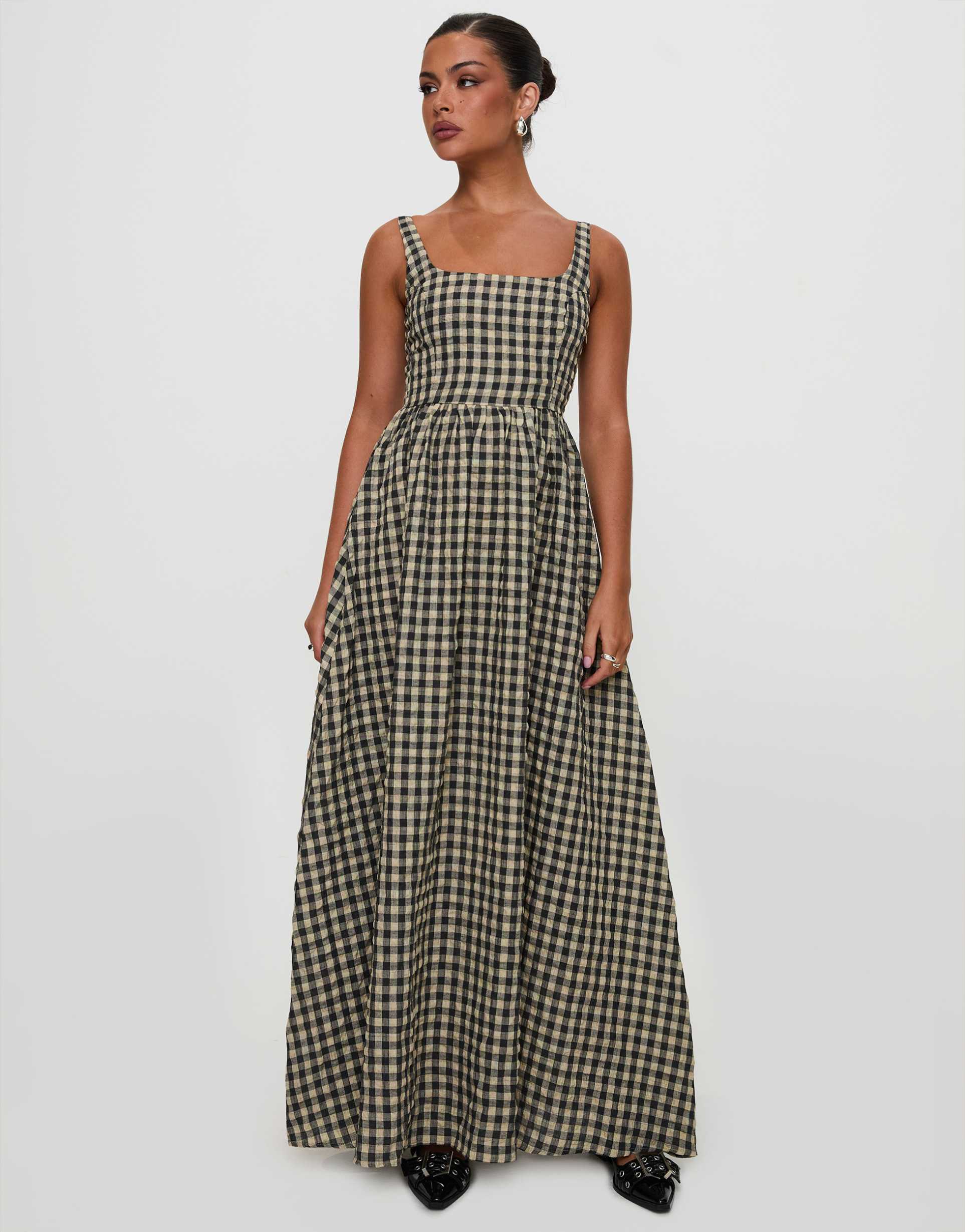 princess polly cartmel seersucker square neck maxi dress in black and beige gingham