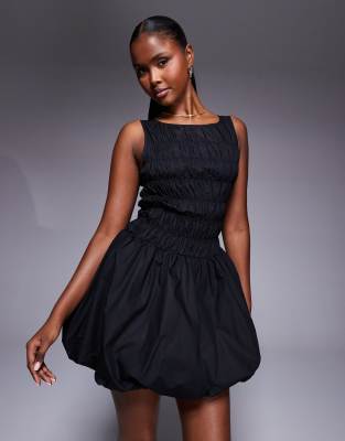 Princess Polly - Demure - Gesmoktes Minikleid in Schwarz mit Ballonsaum