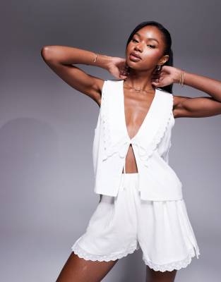 Polly - Ensemble en lin mélangé et coton avec short et top oversize noué sur l'avant avec col en dentelle - Blanc 42