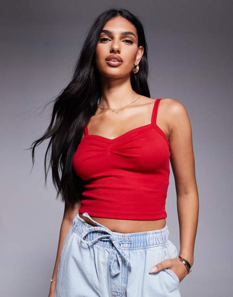 Princess Polly – Essential - Röd, ribbad topp med rysch framtill och smala axelband - view 1