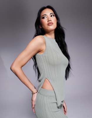 Princess Polly - Geripptes Set in Khaki mit ärmellosem, asymmetrischem Oberteil und Maxirock-Bunt