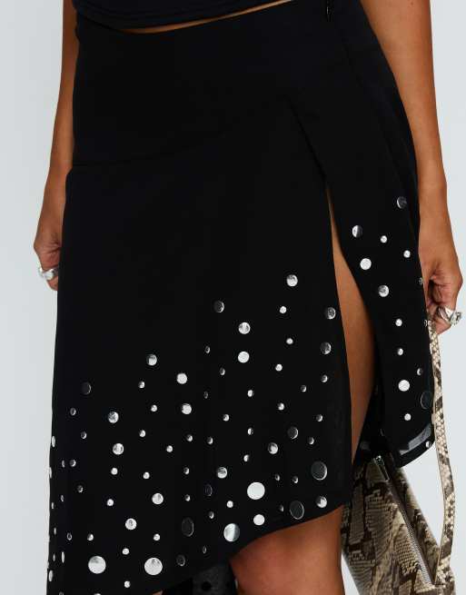 Princess Polly Jezabela asymmetric thigh split stud detail midi skirt in black, 4 of 5