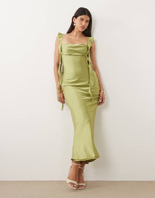 Princess Polly – Lanai – Satin-Maxikleid in Olivgrün mit Drapierung und eckigem Ausschnitt, 4 von 4