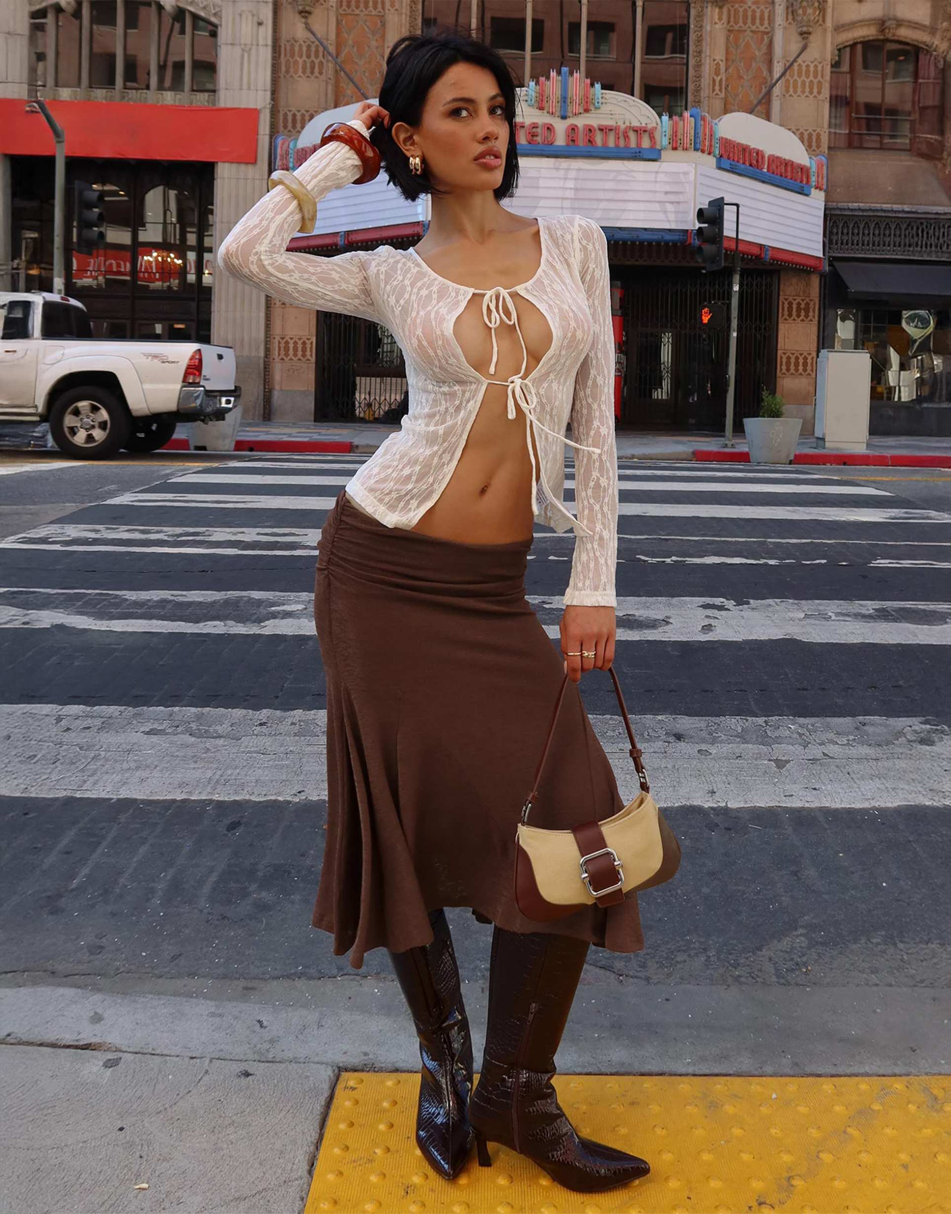 princess polly lewish ruched detail pleated low rise midi skirt in chocolate