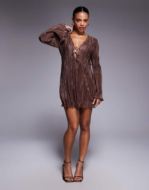 Princess Polly - Malop - Robe courte plissée à manches évasées nouée à l'avant - Chocolat, 2 de 4