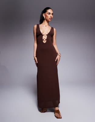 Princess Polly - Maxikleid in Schokobraun mit tiefem Ausschnitt und Ringdetail