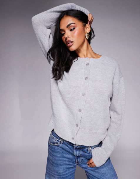 Princess Polly – Melancholia – Strickjacke in Hellgrau mit durchgehender Knopfleiste sowie Bündchen und Saum aus Rippstrick - view 1