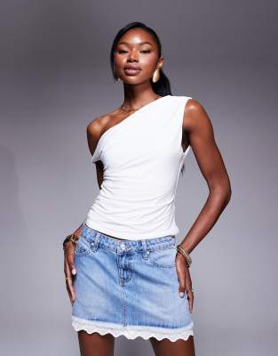 Princess Polly - Mini-Jeansrock in Mittelblau mit Spitzenbesatz