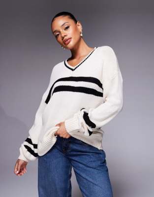 Princess Polly - Mystique - Weiter Pullover mit V-Ausschnitt und Streifen in Beige und Schwarz-Weiß