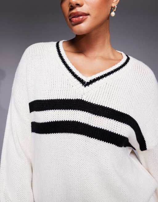 Princess Polly – Mystique – Weiter Pullover mit V-Ausschnitt und Streifen in Beige und Schwarz, 2 von 4