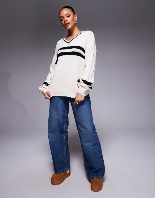 Princess Polly – Mystique – Weiter Pullover mit V-Ausschnitt und Streifen in Beige und Schwarz, 3 von 4