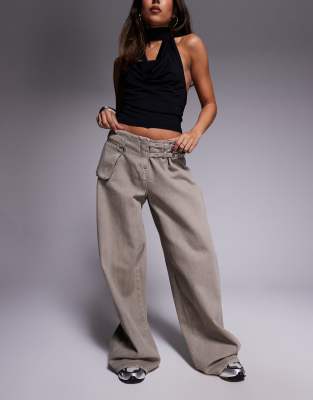 Princess Polly - Paltrow - Cargo-Jeans in Stein mit weitem Bein, mittelhohem Bund und Schnallendetail-Braun