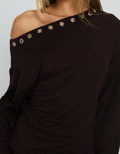 Princess Polly - Sakaia - Vestito corto marrone a maniche lunghe arricciato con spalle scoperte e occhielli, 3 di 4