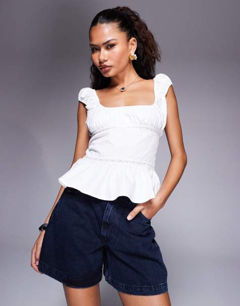 Princess Polly - Somi - Hvid peplum-top med vingeærmer og blondedetaljer - view 1