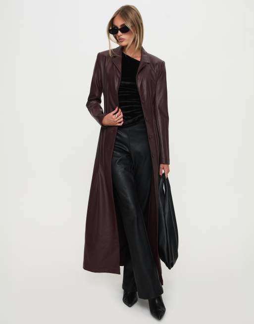 Princess Polly - Speak Easy - Manteau long et structuré en similicuir - Bordeaux, 2 de 4