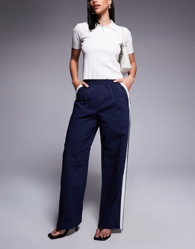Princess Polly straight leg contrast side stripe windbreaker track
