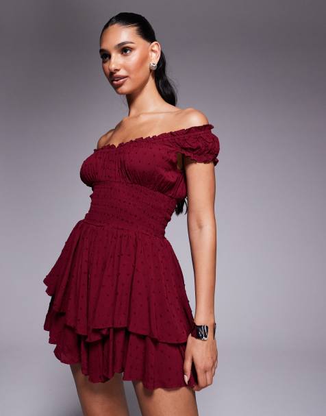 Princess Polly - The Love Galore - Rynket offshoulder-playsuit i mørk kirsebærrød dobby-mesh med flæsenederdel - view 1