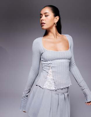 Princess Polly - Top a maniche lunghe grigio con scollo squadrato e inserti in pizzo - view 1