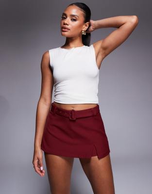 Princess Polly - Volley - Mini jupe-short à ceinture et fente latérale - Bordeaux-Rouge