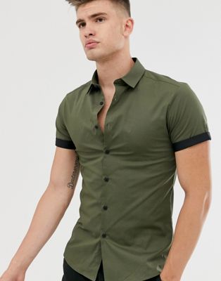фото Приталенная рубашка из поплина цвета хаки с контрастными отворотами asos design-зеленый