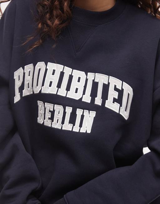 Prohibited Berlin sudadera de cuello redondo en azul oscuro lavado, 2 de 4