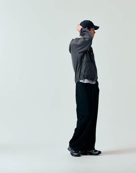 Prohibited – Soho – Czarne spodnie z zakładkami w stylu vintage - view 1