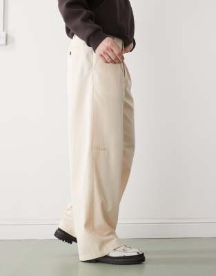 Soho pleated vintage pants in cream-White