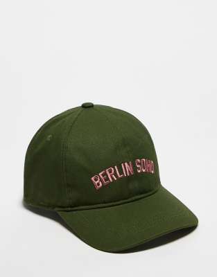 soho slogan cap in green