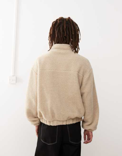Prohibited – Sweatshirt aus Teddyfell in Creme mit halblangem Reißverschluss und Logo-Schriftzug, 2 von 4