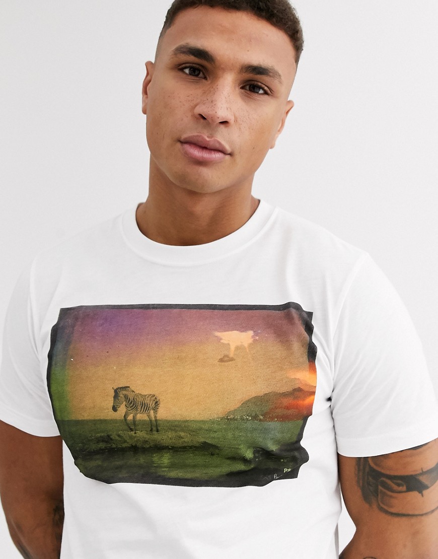 PS Paul Smith – Vit, zebramönstrad t-shirt i slim fit med grafiskt UFO-tryck