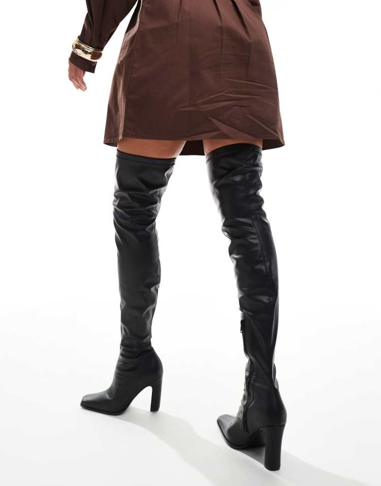 Public Desire – Acquaria – Overknee-Stiefel in Schwarz - view 1