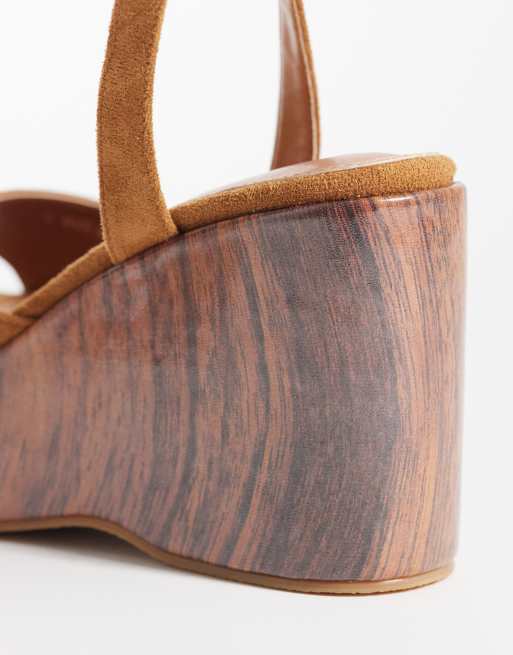 Public Desire - Aluna - Sandalen met sleehak in bruin suedette, 4 van 4