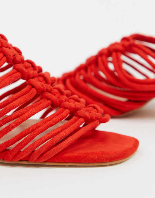 Public Desire – Bali – Rote Sandalen mit Blockabsatz und Knöchelschnürung, 3 von 4