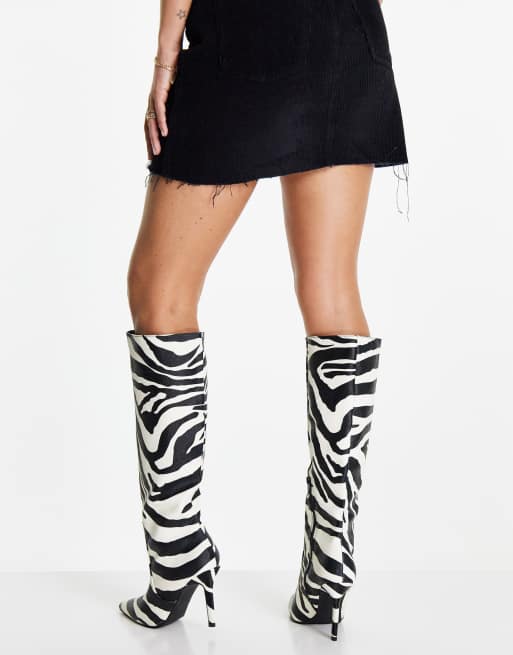 Public Desire - Best Believe - Knielaarzen met hak in zebraprint, 2 van 4