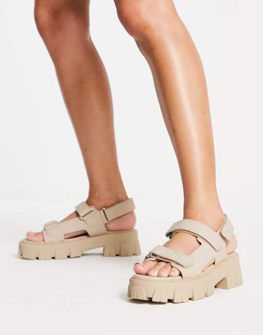 Public Desire - Brighton - Sandali sportivi con fascette a strappo e suola spessa color cammello
