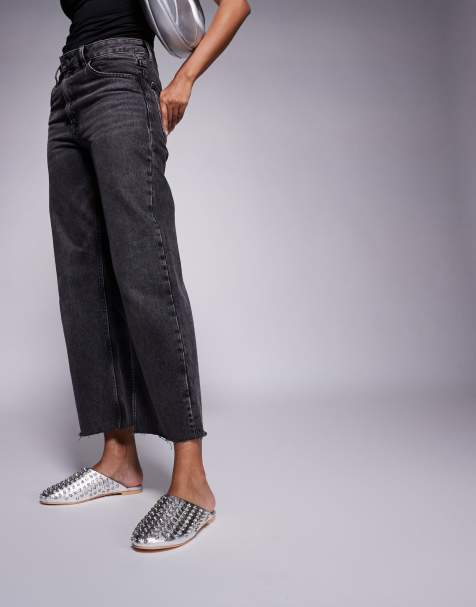 Public Desire – Cairo – Silvriga, platta mules med nitar - view 1