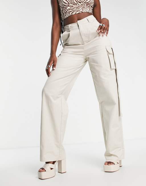 Public Desire – Cargohose mit Bundfalten und Quasten in Creme, 4 von 4