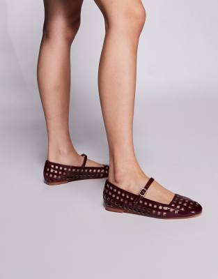 Carrie cut out ballet flats in burgundy-Red