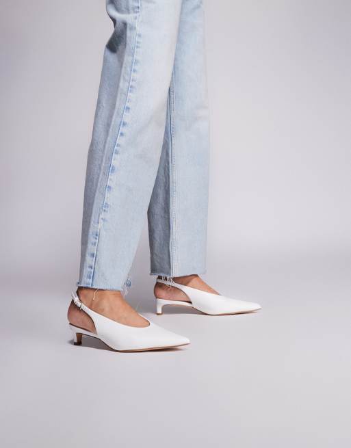 Public Desire chaussures à petits talons slingback largeur large Saskia en blanc, 4 de 4