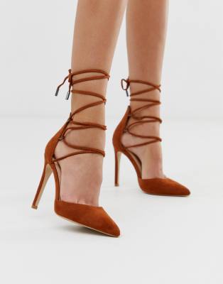 Public Desire - Classy - Scarpe color cuoio con lacci e tacco | ASOS