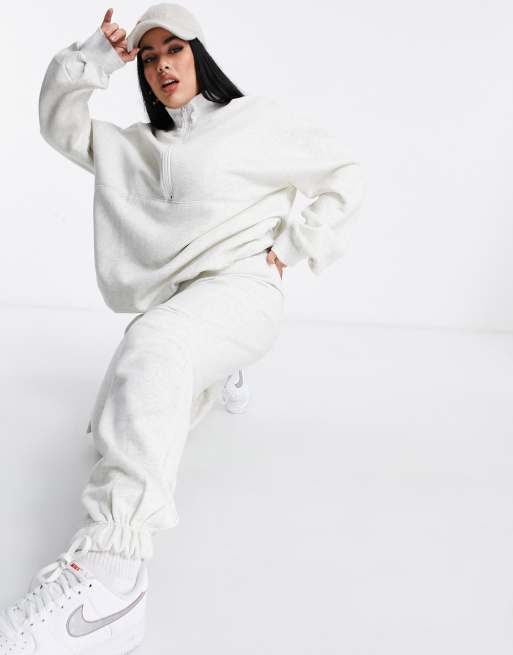 Off white cargo sweatpants 2025