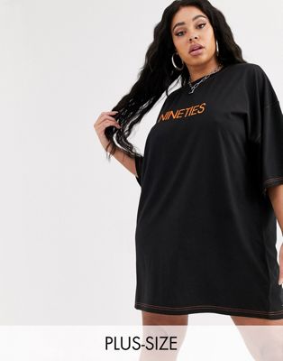 Public Desire Curve – T-shirtklänning i oversize-modell med Nineties-broderi-Svart