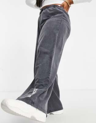 flare trackies