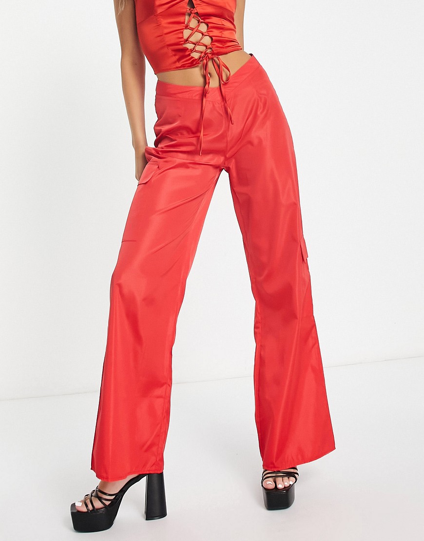deep v front cargo pants in red