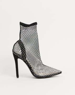 black boots with diamond heel