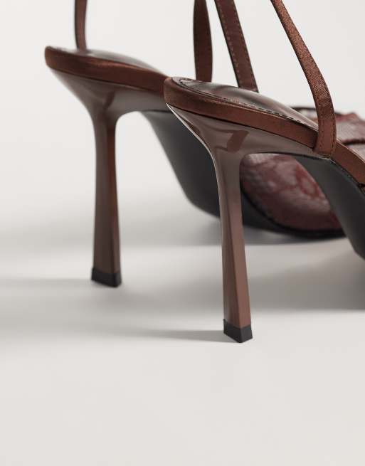 Public Desire Edie escarpins à talon avec bout doré en dentelle marron, 4 de 4
