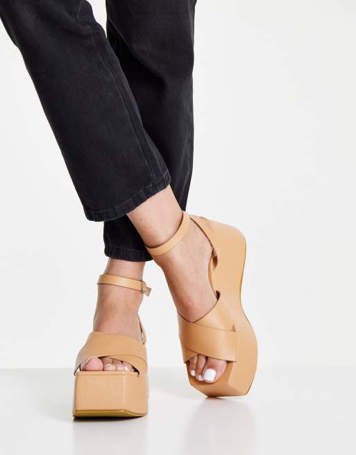 Dolce vita cheap dalrae wedges