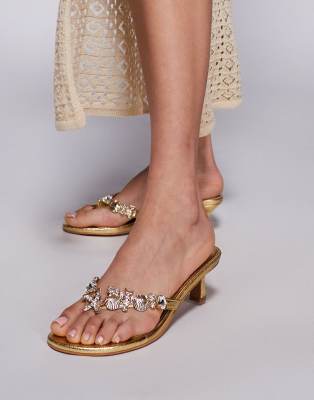 Public Desire - Elowen - Zehenstegsandalen in Gold mit Pfennigabsatz und Seesternverzierung-Goldfarben