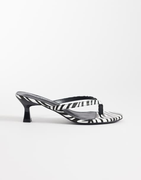 Public Desire - Evermore - Sandali infra-alluce con tacchetto a spillo zebrati - view 1